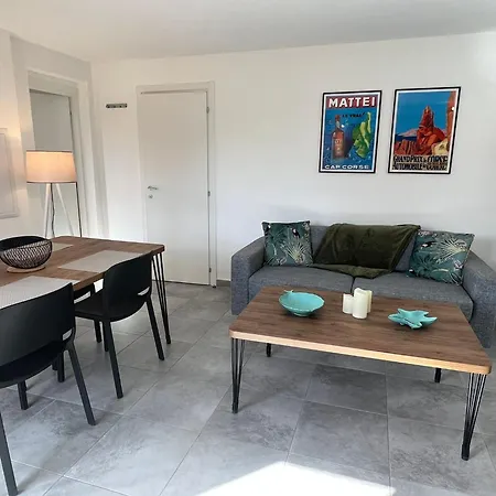 Hoteliere Les Hameaux De Saint Cyprien 35 M2 1 *