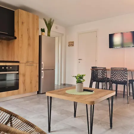 Hoteliere Les Hameaux De Saint Cyprien 35 M2 1