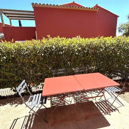 Hoteliere Les Hameaux De Saint Cyprien 35 M2 1 * Леччи