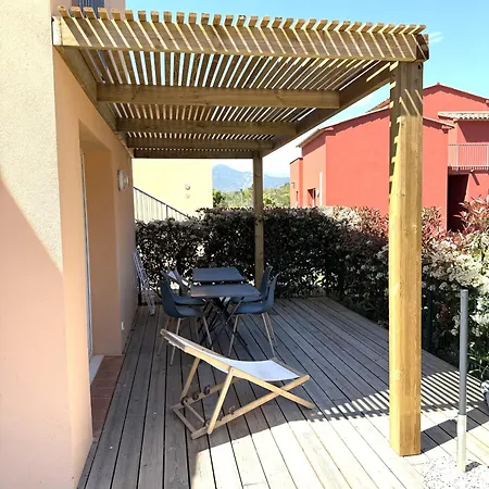 Hoteliere Les Hameaux De Saint Cyprien 35 M2 1 * Lecci