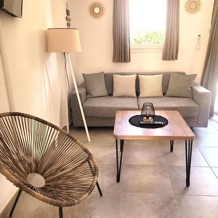 Hoteliere Les Hameaux De Saint Cyprien 35 M2 1 Леччи