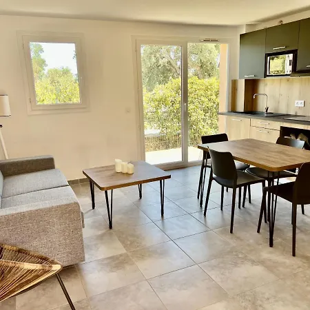 Résidence Hôtelière Les Hameaux De Saint Cyprien 35 M2 1 Appartamento Lecci