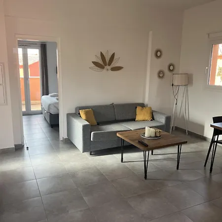 Hoteliere Les Hameaux De Saint Cyprien 35 M2 1 Lecci