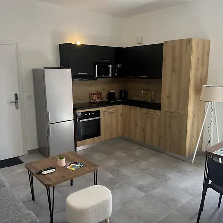 Résidence Hôtelière Les Hameaux De Saint Cyprien 35 M2 1 Appartamento Lecci