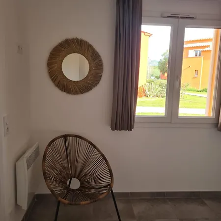 Hoteliere Les Hameaux De Saint Cyprien 35 M2 1 * Lecci