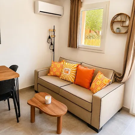 Hoteliere Les Hameaux De Saint Cyprien 35 M2 1 * Lecci
