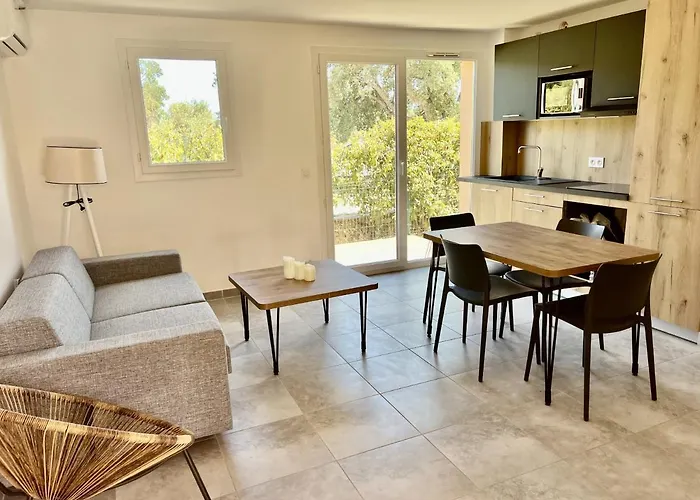 Résidence Hôtelière Les Hameaux De Saint Cyprien 35 M2 1 Appartement Lecci