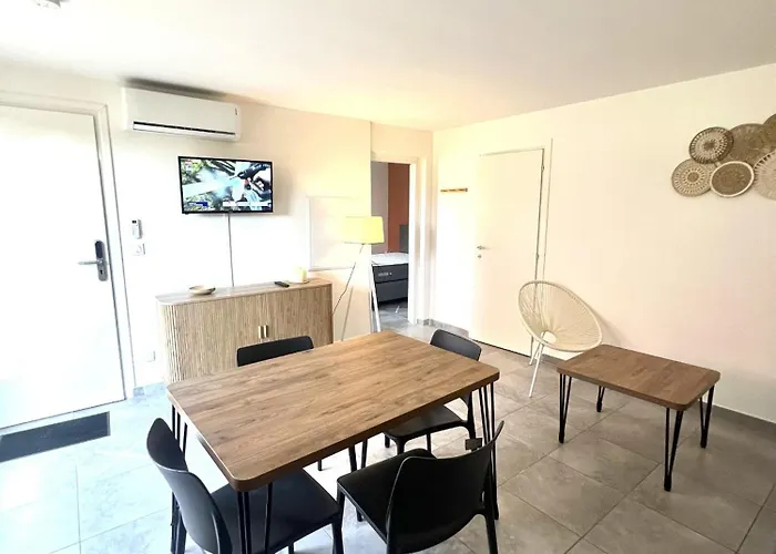 Résidence Hôtelière Les Hameaux De Saint Cyprien 35 M2 1 * Lecci