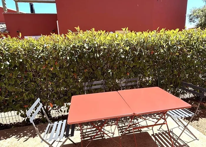 Résidence Hôtelière Les Hameaux De Saint Cyprien 35 M2 1 * Lecci