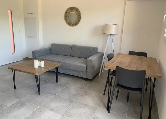 Hoteliere Les Hameaux De Saint Cyprien 35 M2 1