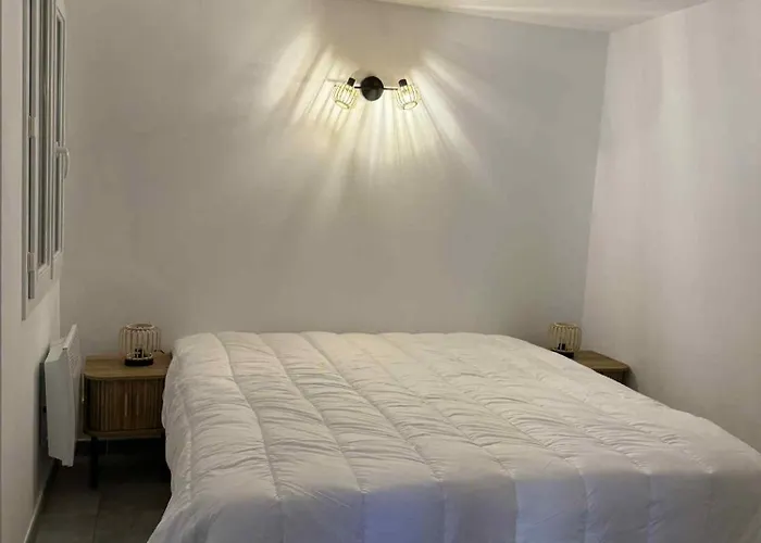 Résidence Hôtelière Les Hameaux De Saint Cyprien 35 M2 1 Appartement *