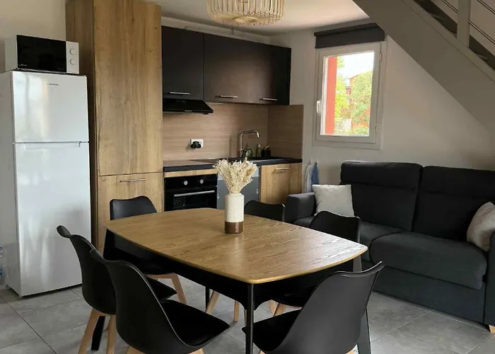 Résidence Hôtelière Les Hameaux De Saint Cyprien 35 M2 1 Appartement Lecci